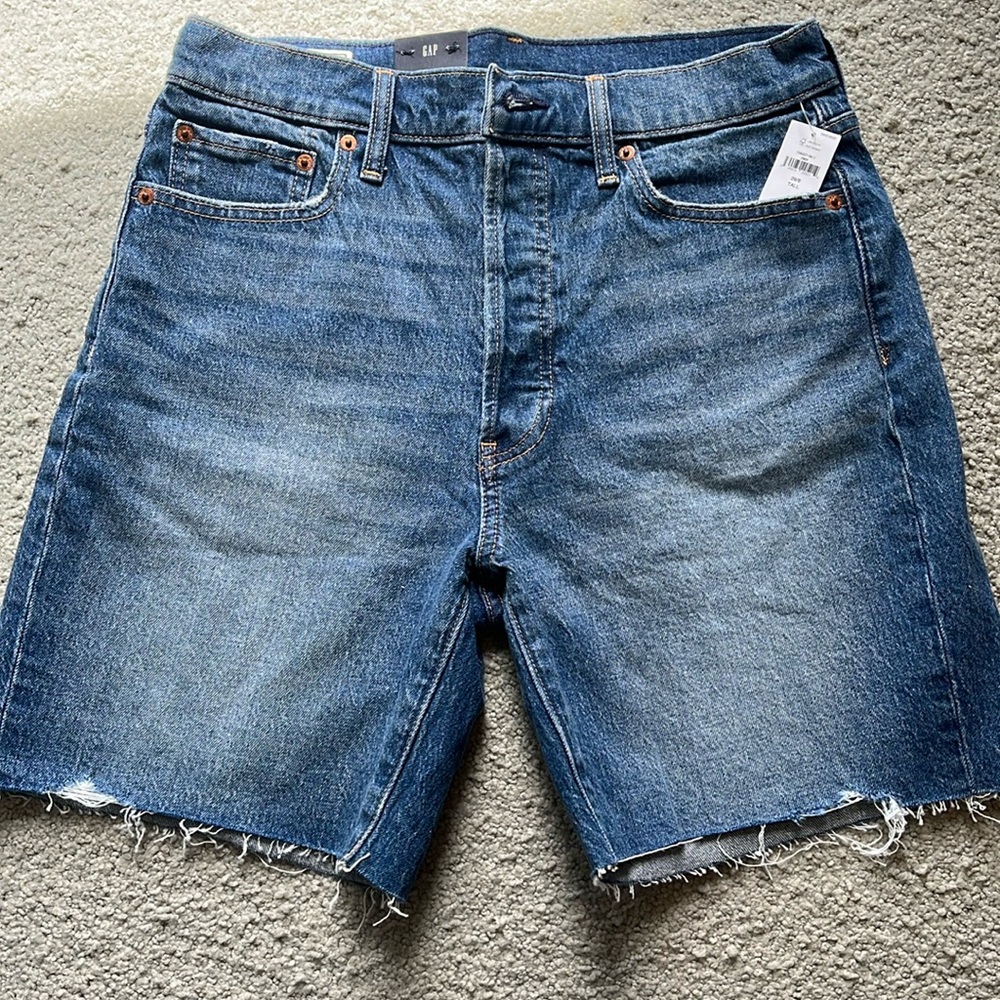 GAP Jean Shorts, Cheeky Midi Short, High Rise. Size 29 Tall. NWT